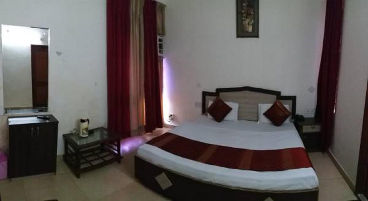 Hotel Rama Palace Katra  Exteriér fotografie